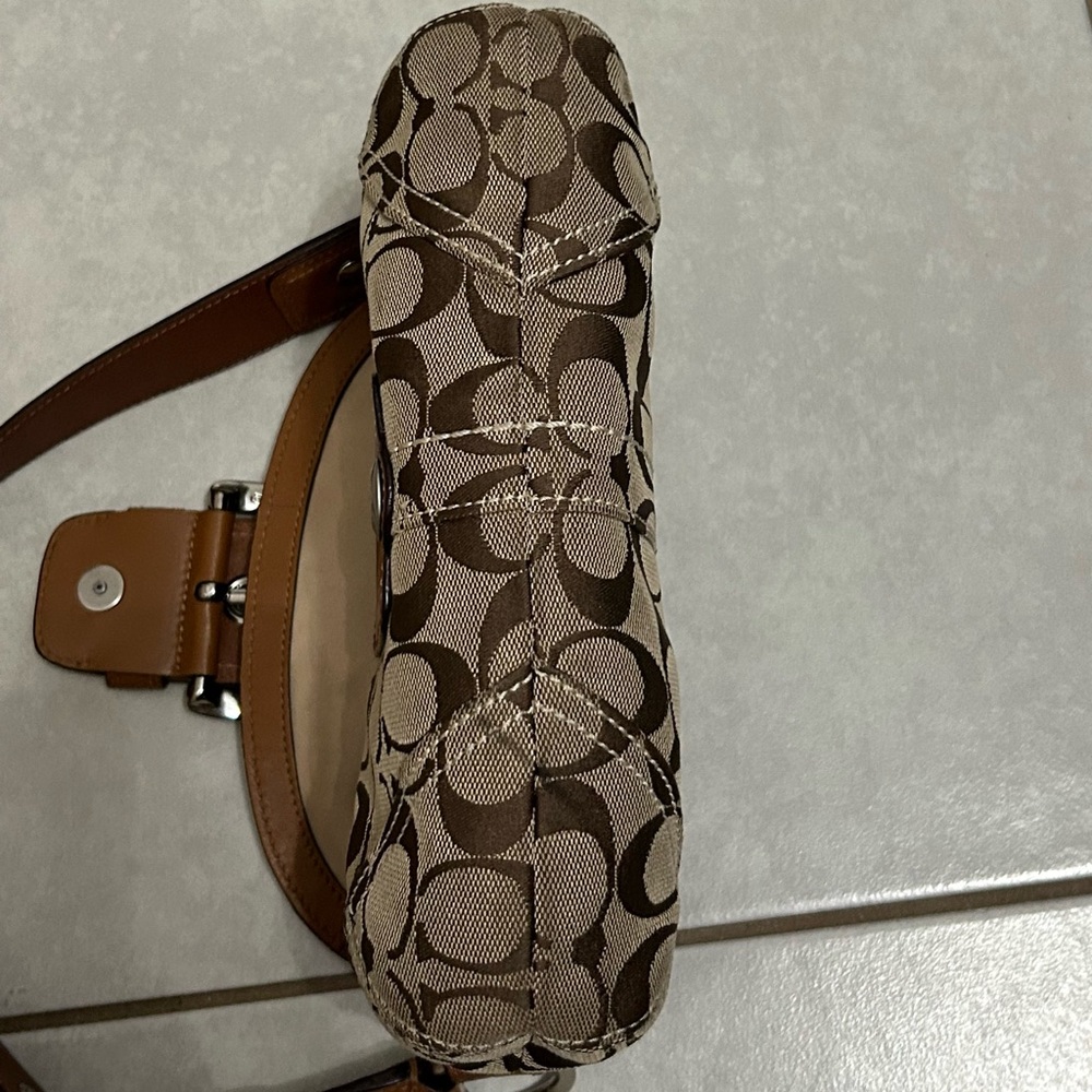 Coach Soho Signature C small buckle shoulder bag - Picture 5 of 15